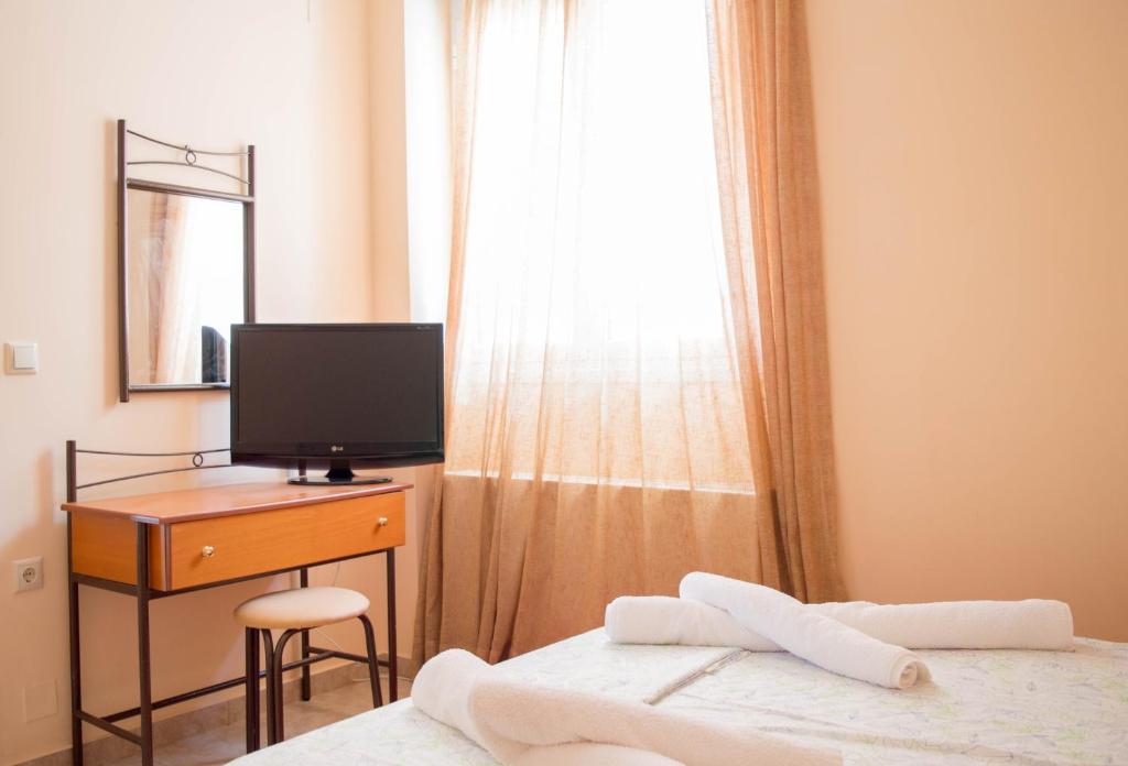 Manesi Apartments room 1